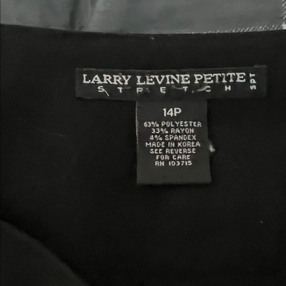 Larry Levine Women's Elegant Black Trousers - Picture 4 of 4